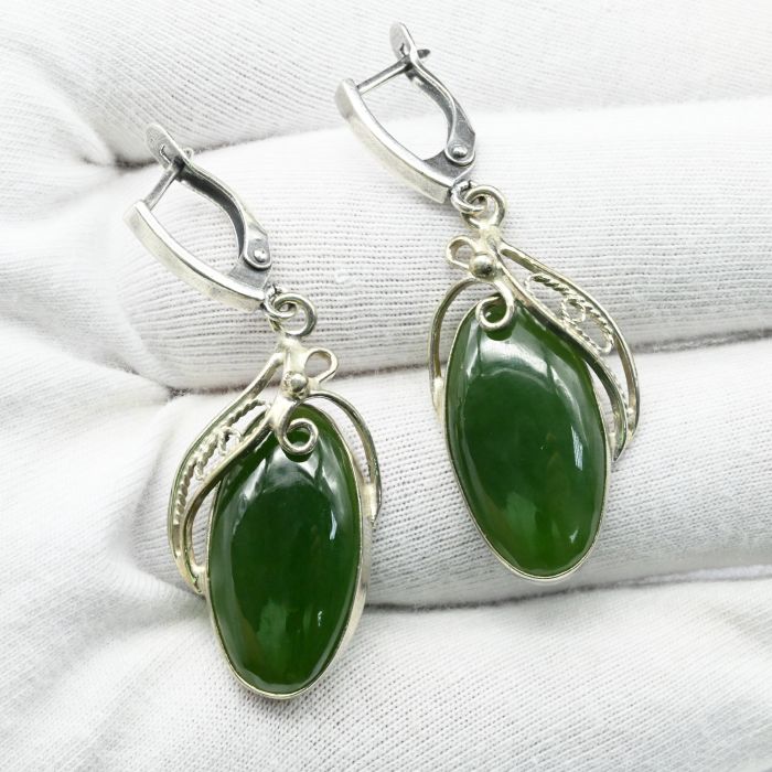 Jade ring and earrings, size-18