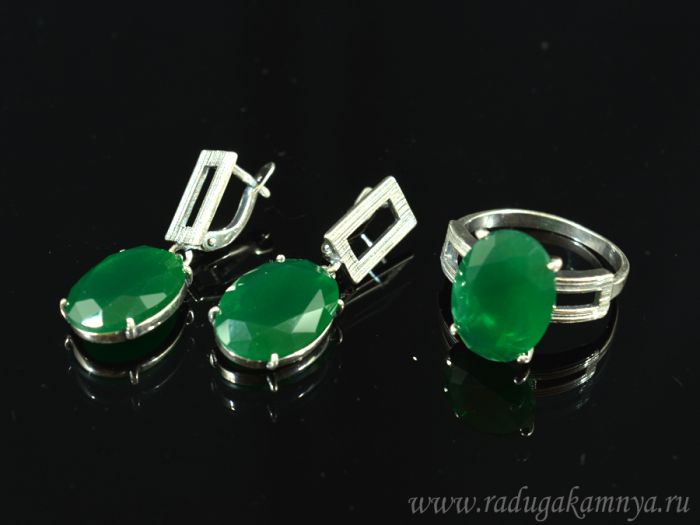 Ring Earrings with Chrysoprase imitation size 20