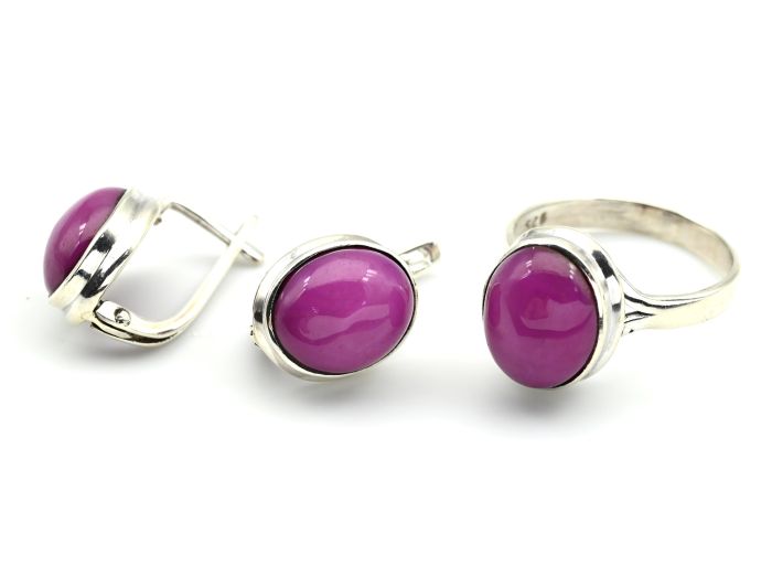 Ring and Earrings with ruby starry oval 11*13mm, size 18.5, 9.4g