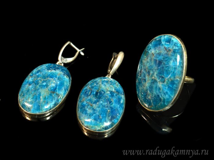 Apatite Oval ring and earrings, size-18.5