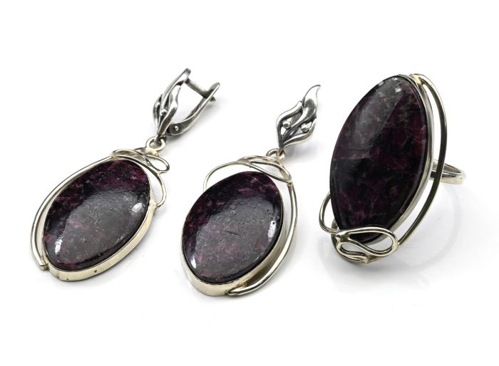 Eudialyte ring and earrings, size-18