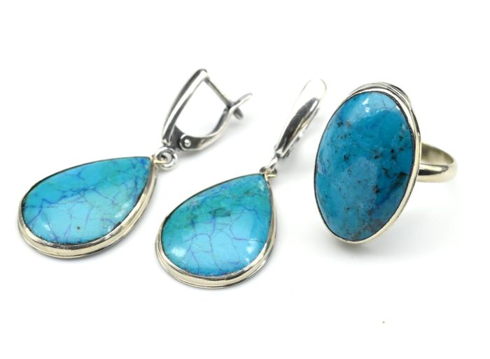 Chrysocolla ring and earrings, size 18.