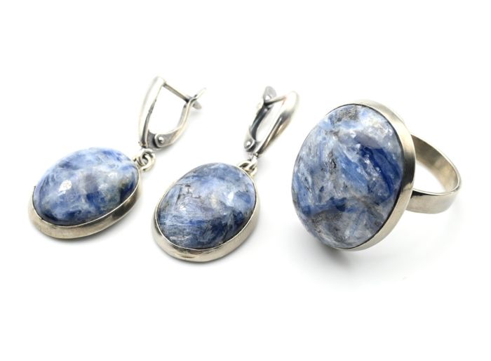 Kyanite ring and earrings, size 19.