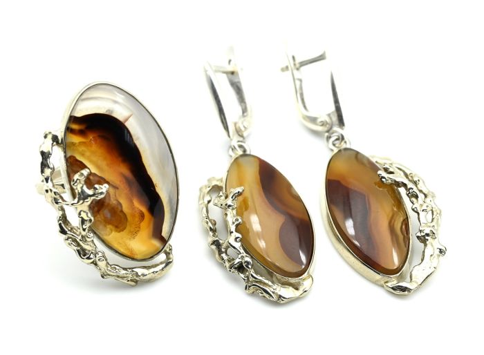 Ring and earrings with agate, size-18