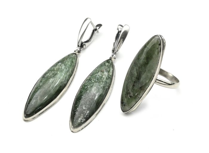 Ring and earrings with actinolite "Rice", size-19