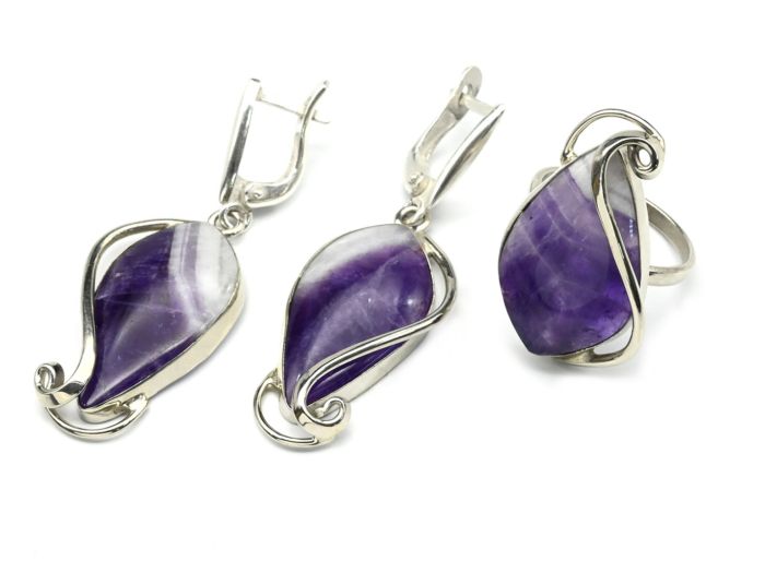 Amethyst Chevron ring and earrings, size-17.5