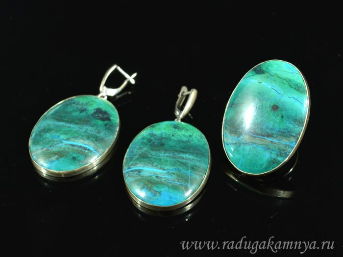 Chrysocolla Oval ring and earrings, size-19