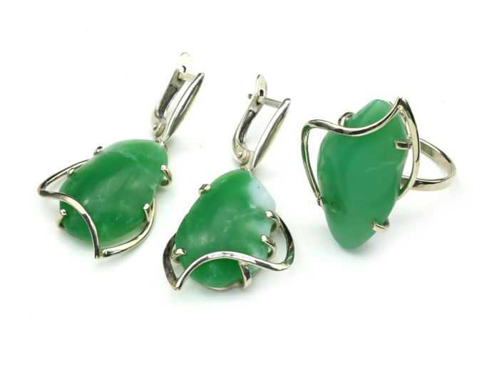 Ring and earrings with chrysoprase, size-18