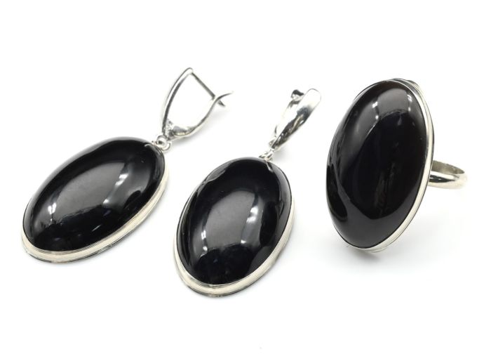 Oval morion ring and earrings, size-18