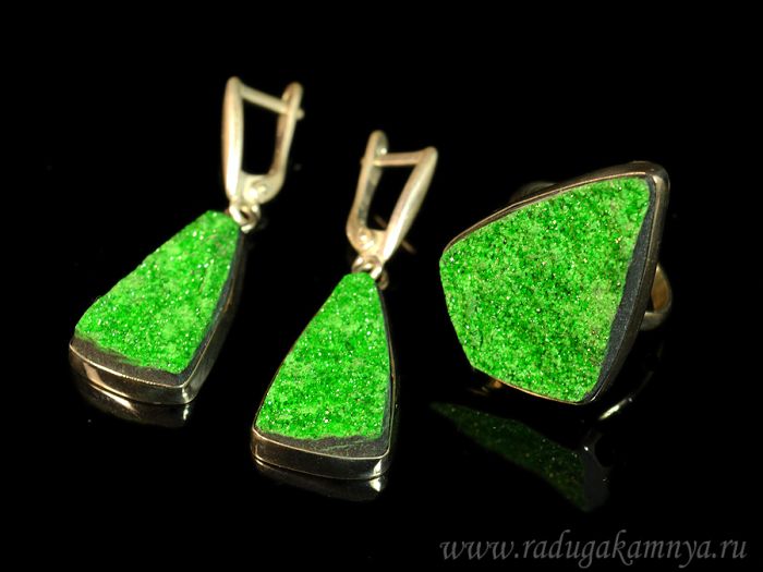 Uvarovite ring and earrings, size-18