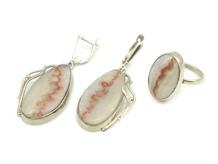 Ring and earrings with agate, size-18