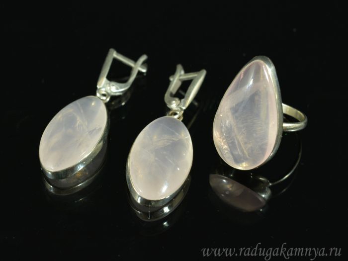 Ring and earrings with rose quartz, size-18.