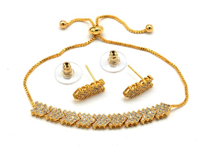 Set with cubic zirconia.gold, 45cm, 19cm