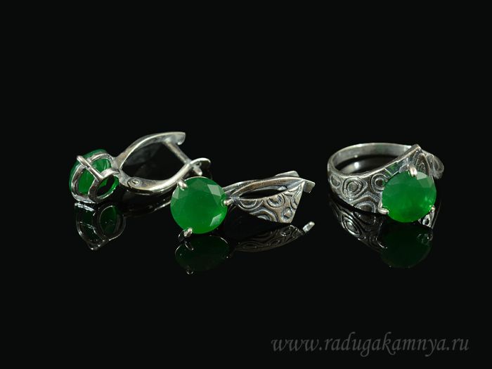 Ring Earrings with Chrysoprase imitation size 20