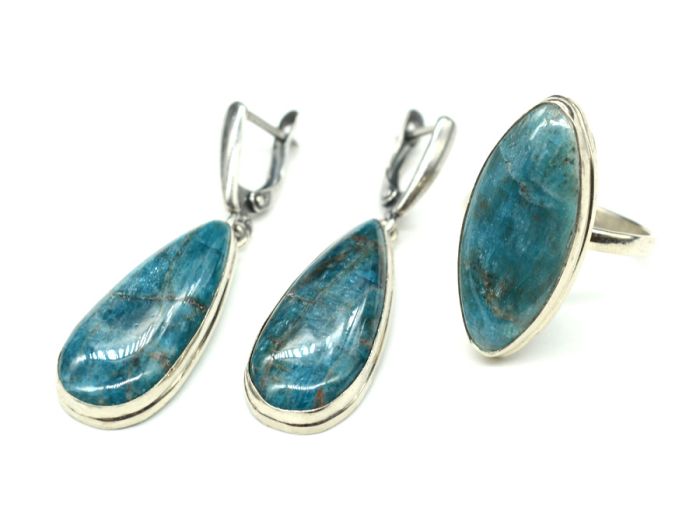 Apatite ring and earrings, size-19