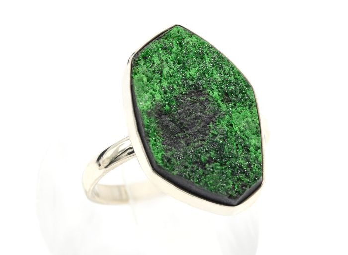 Ring and earrings with uvarovite, size-18