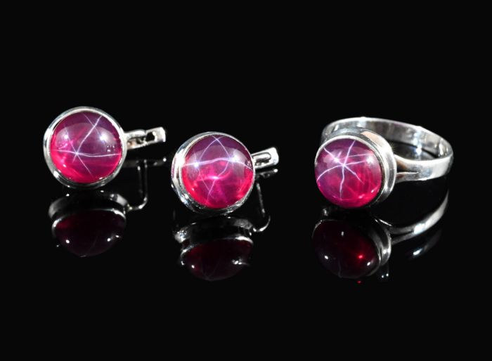 Ring and Earrings with ruby starry circle 11mm, size 18, 9g