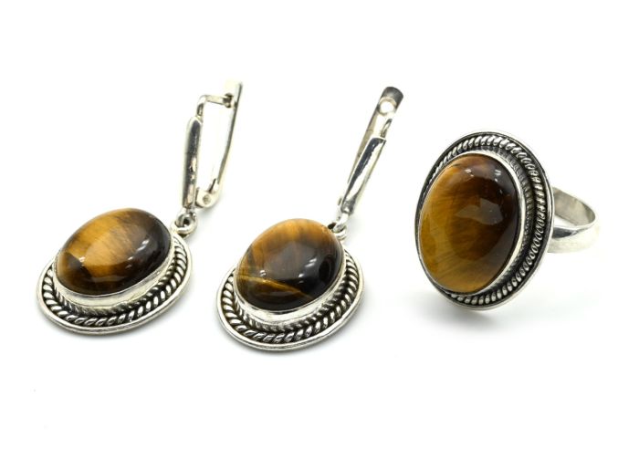 Tiger Eye ring and Earrings 17*21mm, size 18, 19g