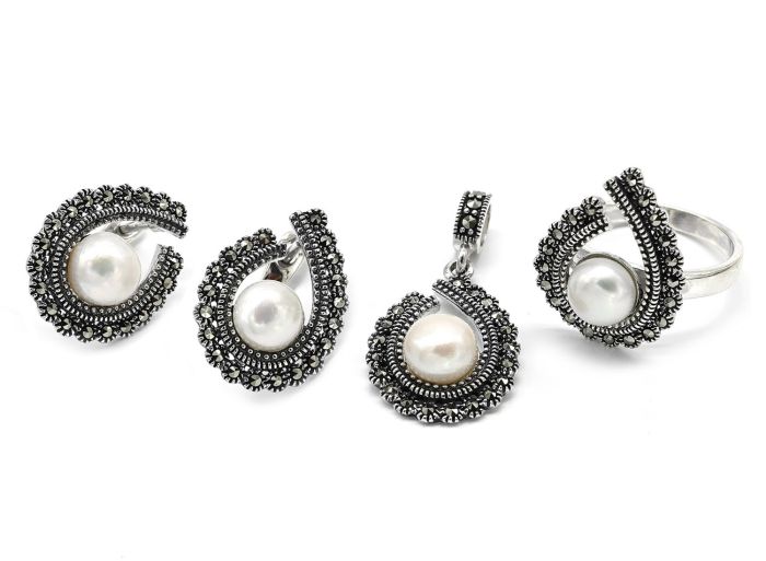 Ring Earrings and Pendant with pearls and marcasites, size 19, 18g