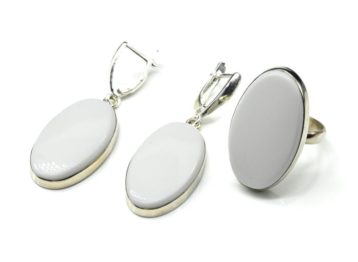 Ring earrings kaholong "Oval", size 18.5