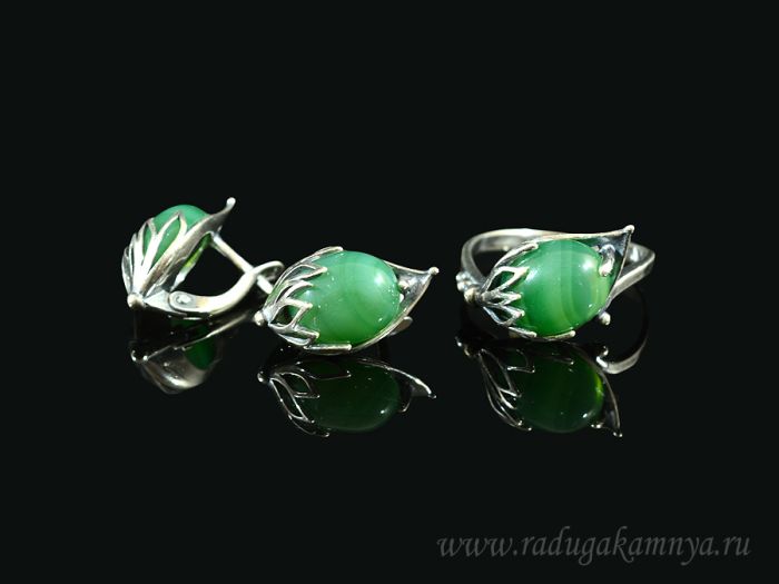 Ring Earrings with tinted agate, color green size 19