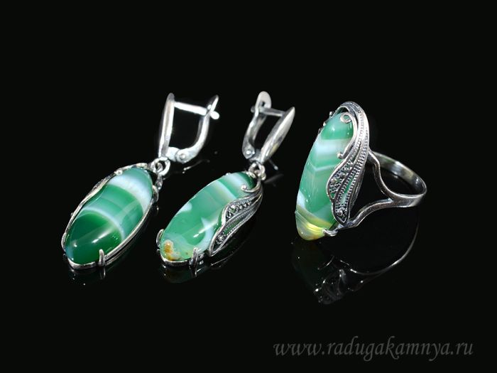 Ring Earrings with tinted agate, color green size 21