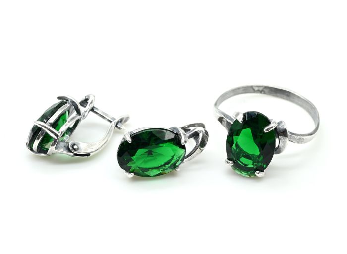 Ring Earrings with artificial zircon, color green size 20