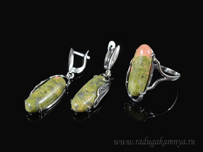 Ring Earrings with unakite size 18